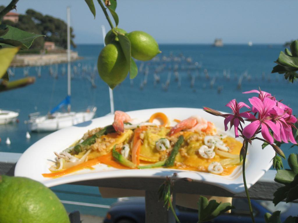 Royal Sporting Hotel Porto Venere Exterior photo